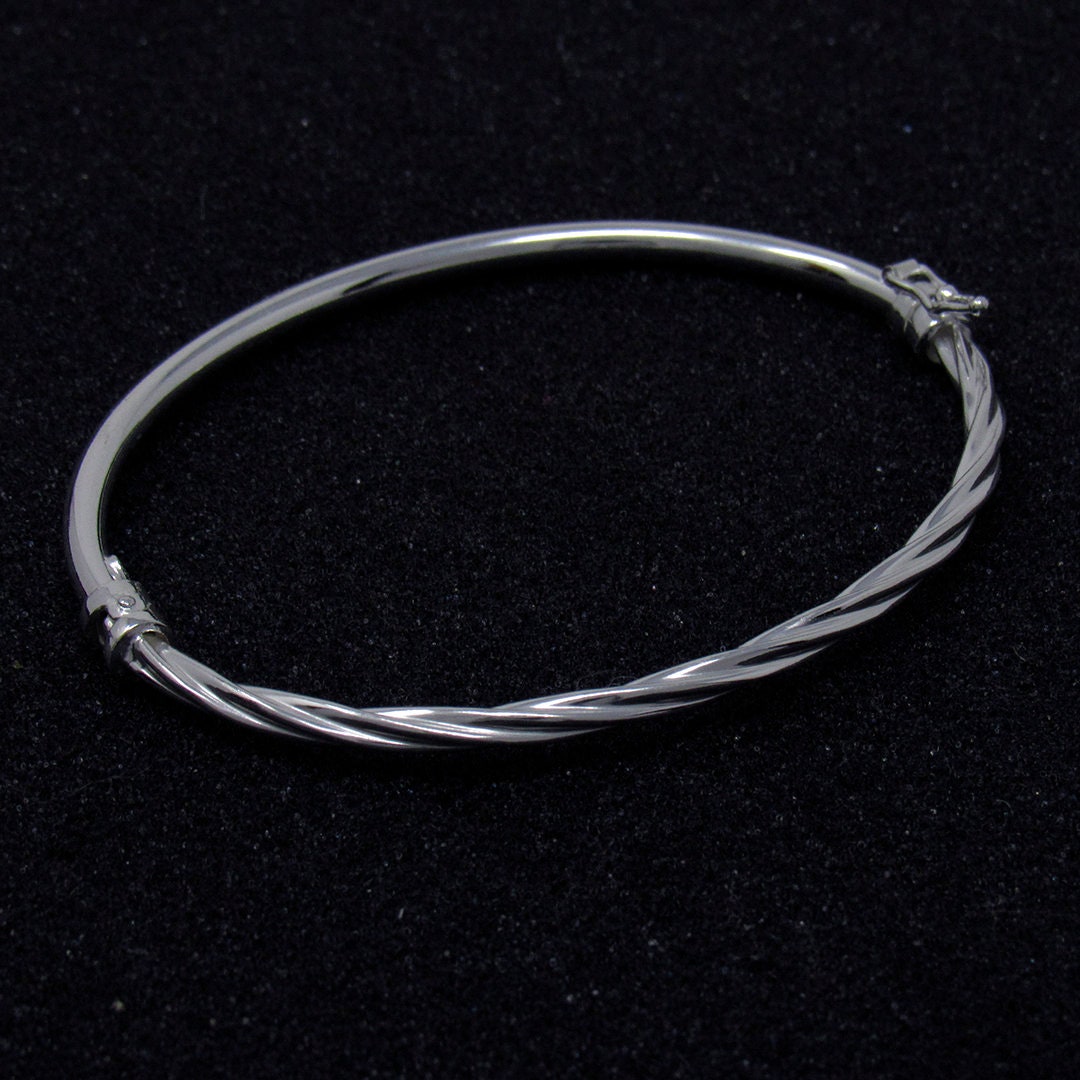 【20/80】STERLING SILVER ID BANGLE 3mm Simplicity Sterling Silver Bangle - 3mm – Tribe and Hunt