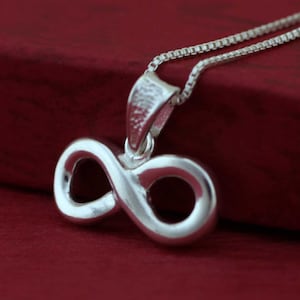 Colar infinito de prata esterlina, colar infinito, colar amor infinito, colar amor prateado, pingente infinito, infinito, prata