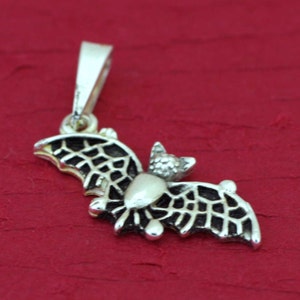 Sterling Silver Bat Necklace, Sterling Silver Bat Necklace Gothic Style, Silver Vampire Necklace, Halloween Jewelry, Bat Charm Necklace