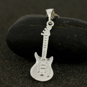 Sterling Silver Electric Guitar Necklace, Silver Guitar Necklace, Silver Musical Instrument Necklace, Silver Rock Star Necklace , Guitarra