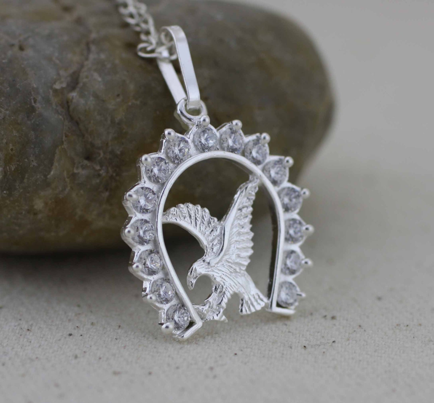 Serti Fer à Cheval Lance Sonnerie Aigle Professionnel Diamant Or Et Argent A&B USA