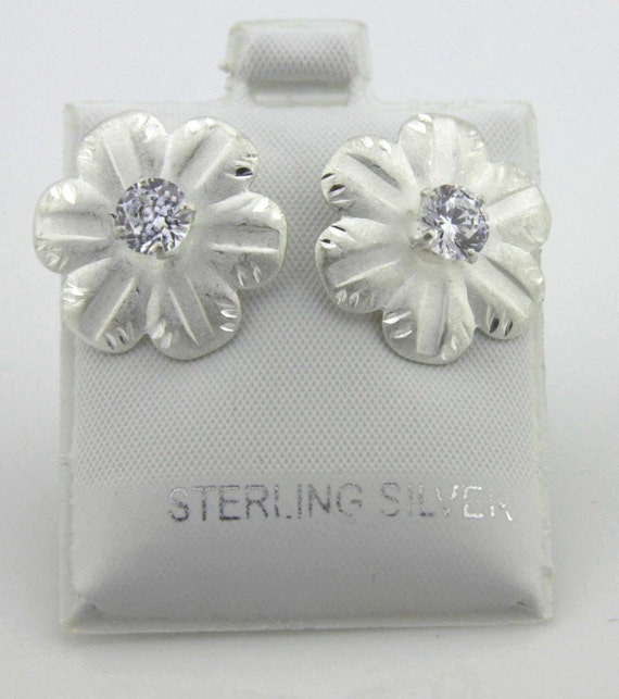 Orecchini A Fiore In Argento 925 Con Cristalli Trasparenti: Eleganza Senza Tempo In Confezione Regalo - 3
