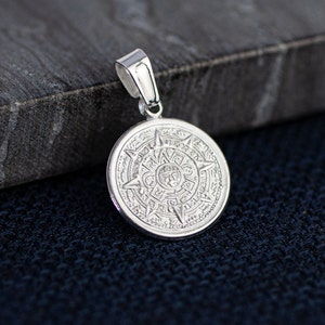 Silver Aztec Calendar Necklace, Silver Stamp Aztec Necklace, Mayan Sun Calendar Pendant, Aztec Calendar, Light Weight Aztec Calendar Mexican