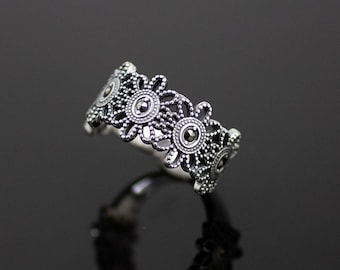 Silver Flower Filigree Ring, Sterling Silver sunflowers  Marcasite Ring, Modern Jewelry, Modern Sterling Silver Ring, Statement Ring