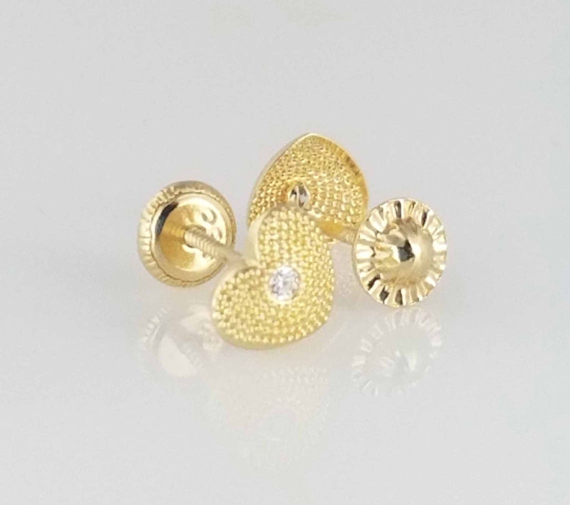 Single Heart Clasp Earring 14K main image 1