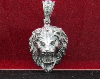 Collana con ciondolo a forma di leone in argento sterling - Collana con ciondolo a forma di leone in argento realizzata a mano - Collana con ciondolo a forma di leone in