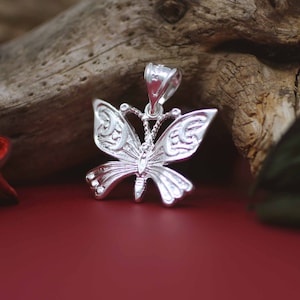 Butterfly Necklace, Sterling Silver Butterfly Necklace, Silver Solid Butterfly , Silver Butterfly Pendant, Animal Necklace, Boho Necklace
