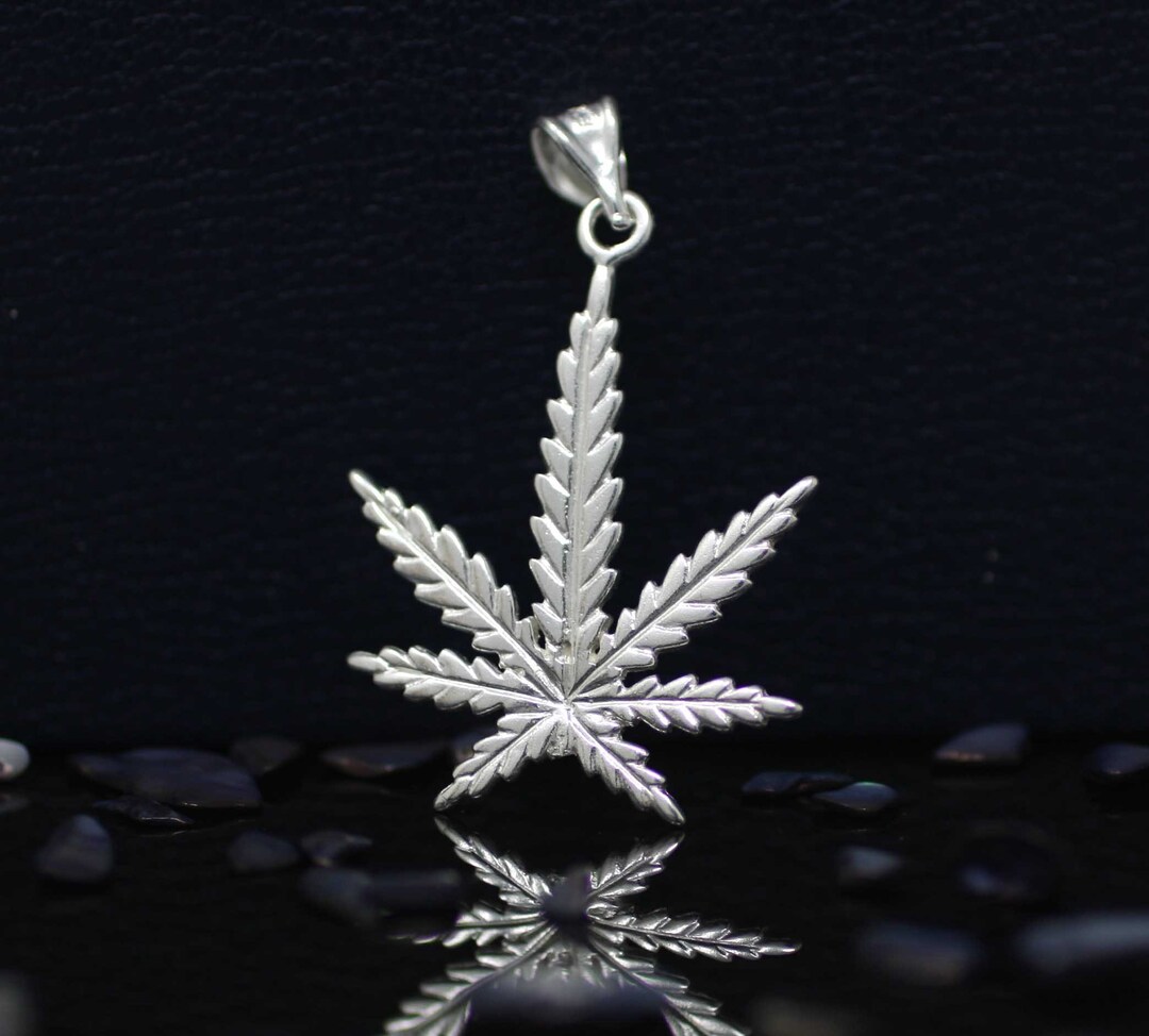 Sterling silver store weed pendant