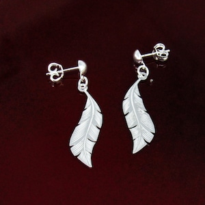 Silver Feather Earrings, Sterling Silver Set Feather Dangle Earrings with Pendant, Silver Laser Cut Earrings, Bridesmaid Earrings