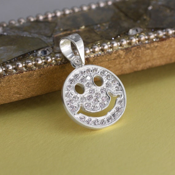 アクセサリー STONED SMILE SILVER PENDANT Buy Silver Smile Pendant, Sterling Silver Emoji Necklace, Silver