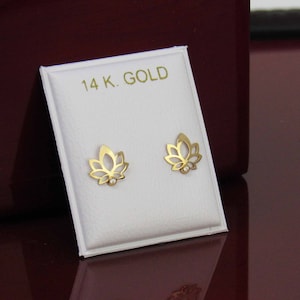 14k Gold Lotus Flower Stud Earrings, Lotus Flower Earrings, Yoga Jewelry, 14K Flower Stud Earrings, Spiritual Jewelry, Flor de Loto