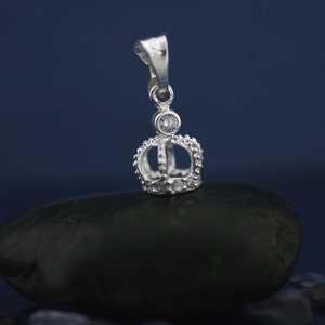 Sterling Silver Crown Necklace, Quinceañera Necklace, Silver Small Crown Charm with Cz, Brides necklace, Princess Necklace, Valentine&#39;s Day