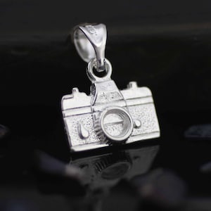Sterling Silver Camera Necklace, Silver Photography Necklace, Photographer Necklace, Photography Jewelry, Silver Camera Necklace