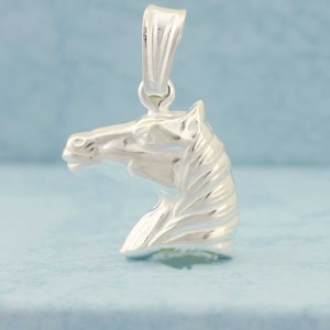 Silver Horse, Sterling Silver Horse Necklace, Horse Pendant, Horse Charm, Dije Caballo, Caballo en Plata, Animal Pendant