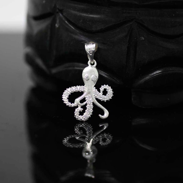 Sterling Silver Octopus Necklace, Silver Octopus Pendant, Silver Octopus with Cz, Silver Ocean Jewelry, Pulpo, Squids, Octopuses