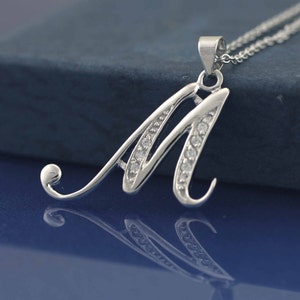 Collar de letra M, collar inicial de plata de ley, collar inicial de plata con piedras CZ, carta CZ inicial M, collar inicial carta M