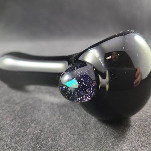 Svart glaspipa med galaxmarmor och opal | Handblåst kosmisk rökpipa | Rymdkonstskål | Berusande glasstycke