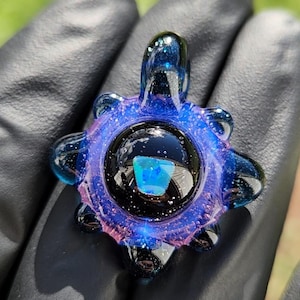 Collana in opale Space Galaxy / Ciondolo in vetro / Viola blu / Vetro scintillante / Universo / Stelle / Gioielli / Arte / Vetro spaziale / Vetro Galaxy