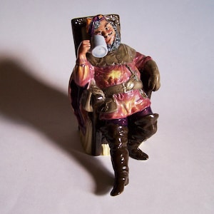 Royal Doulton Figurine - “The Foaming Quart” HN 2162 - Copyrighted 1954 - Made in England