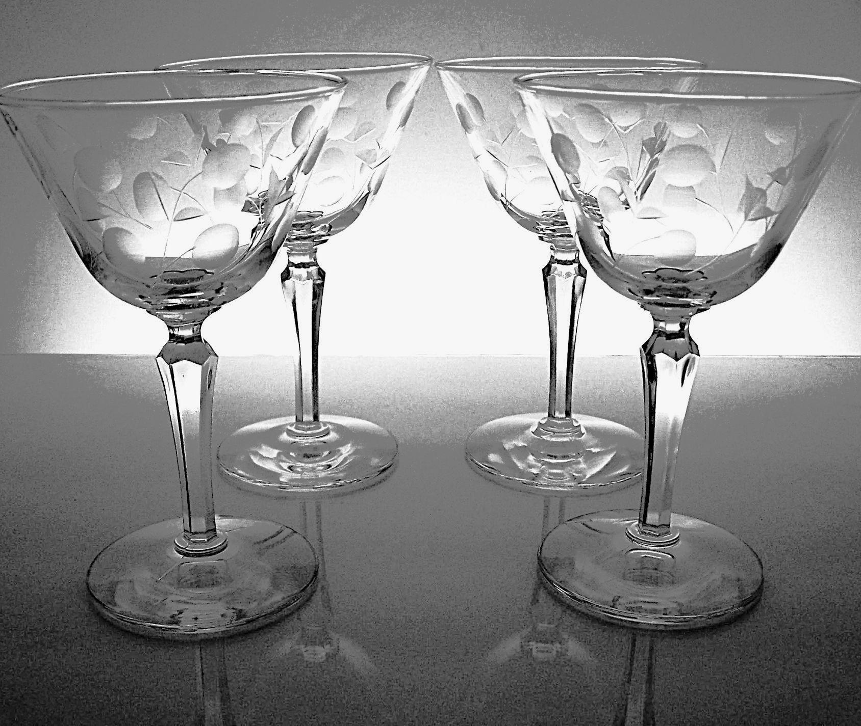 10 oz plastic wine glasses 10-Ounce Champagne Flutes | Clear Plastic main image 0
