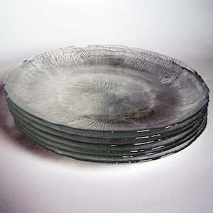 6 Arcoroc Fleur Salad Plates - Excellent Clear Patterned Glass Dessert Plates - Pressed Flower - 7 5/8&quot; Floral Dishes - France - Dinnerware
