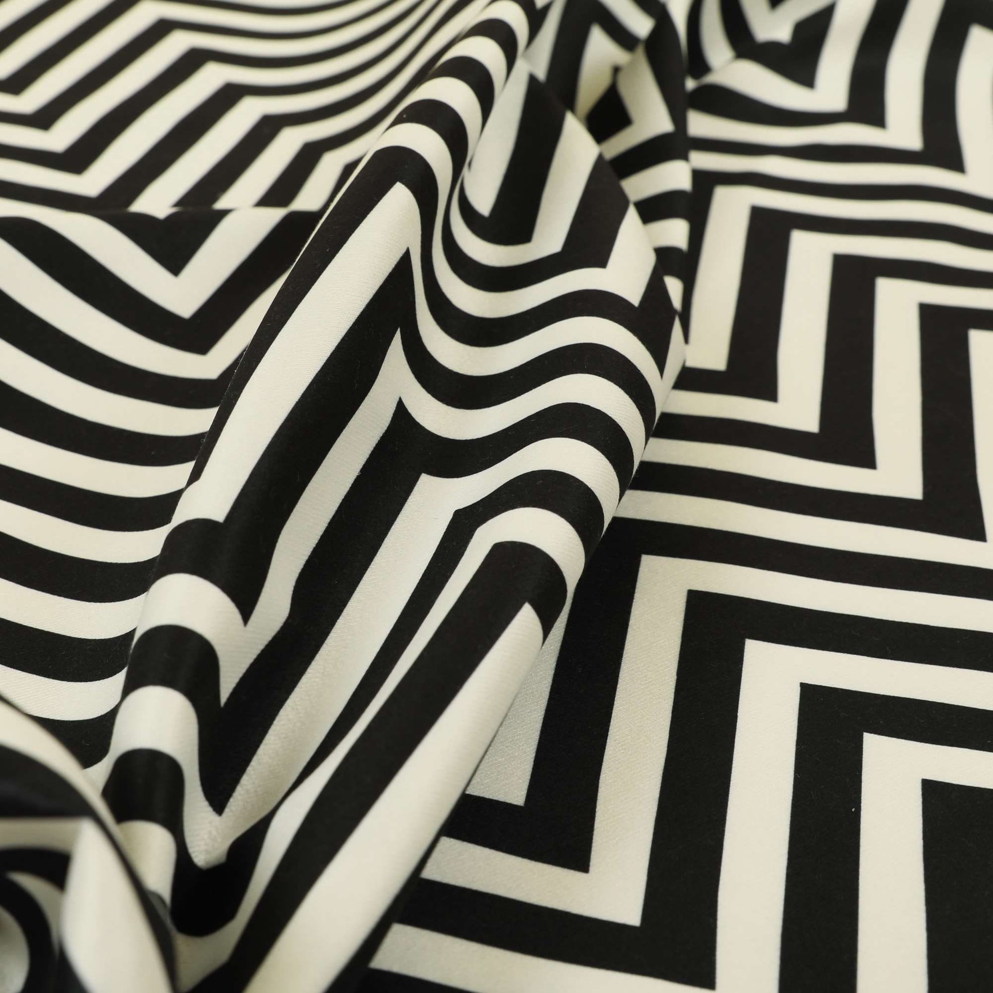 Fabric Cushions Zig Zag Striped Printed Velvet Upholstery Fabric For