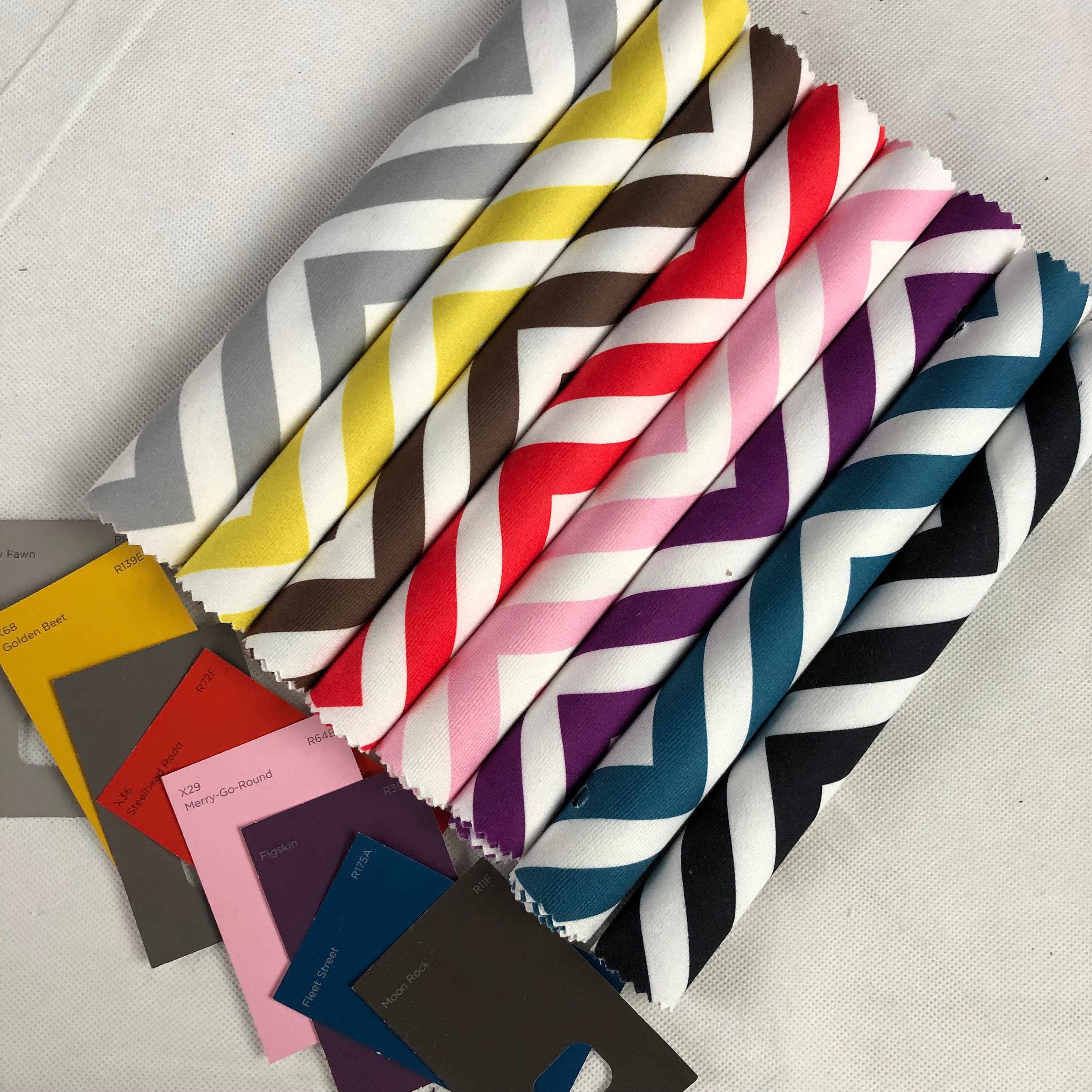 Fabric Cushions Zig Zag Striped Printed Velvet Upholstery Fabric For