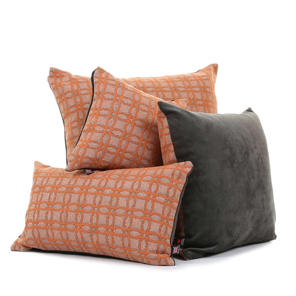 Nouveau coussin motif géométrique médaillon gris orange en tissu texturé doux - 4 tailles disponibles - fait main britannique - avec tampon de rembourrage