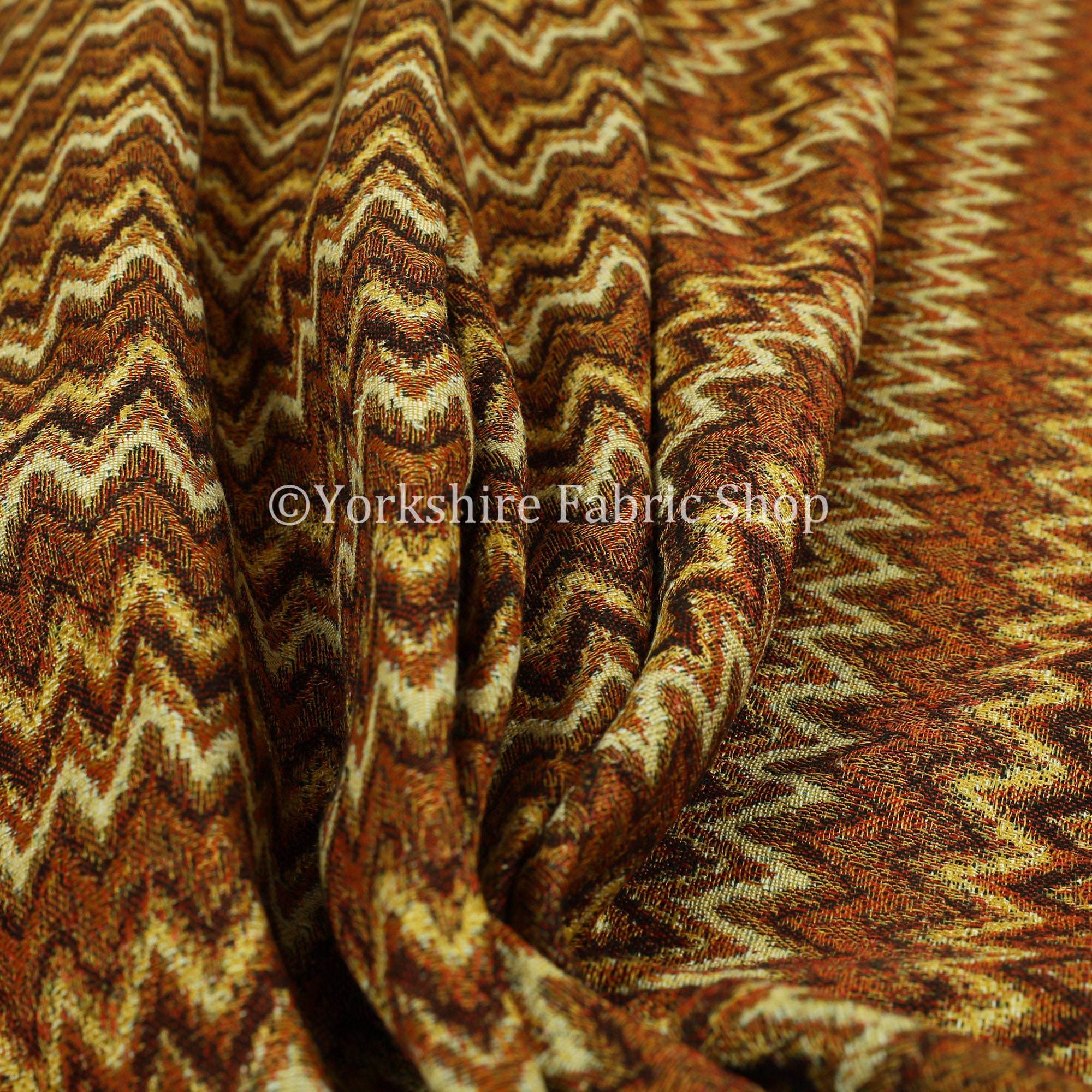 Tapisserie jacquard Chevron motif couleur rouge Orange Chenille tissus d’ameublement - vendus par le tissu de longueur de 10 mètres Tapisserie jacquard Chevron Chevron Chevron motif couleur rouge Orange Chenille tissus d’ameublement - vendus par le tissu de longueur de 10 mètres aa3cc9