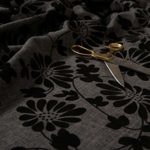 10 Metres Of Soft Embossed Textured Chenille Black Grey Floral Pattern Upholstery Fabric For Sofas Chairs Curtains Soft Furnishings Textile