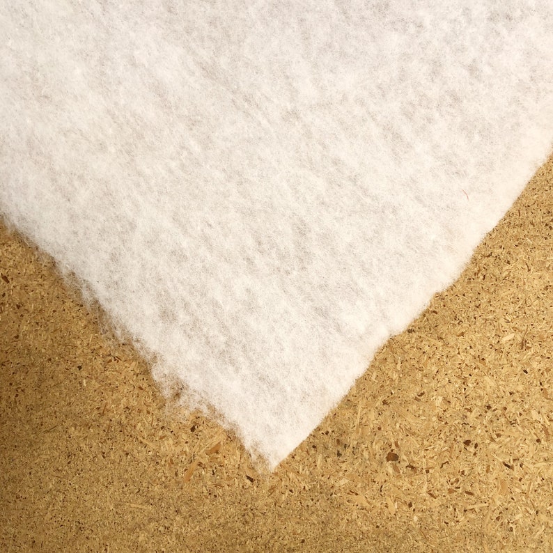 135GM Upholstery Polyester Wadding Dacron Quilting Batting - 27" / 68cm Wide - Sold By The 1 Metre image 4