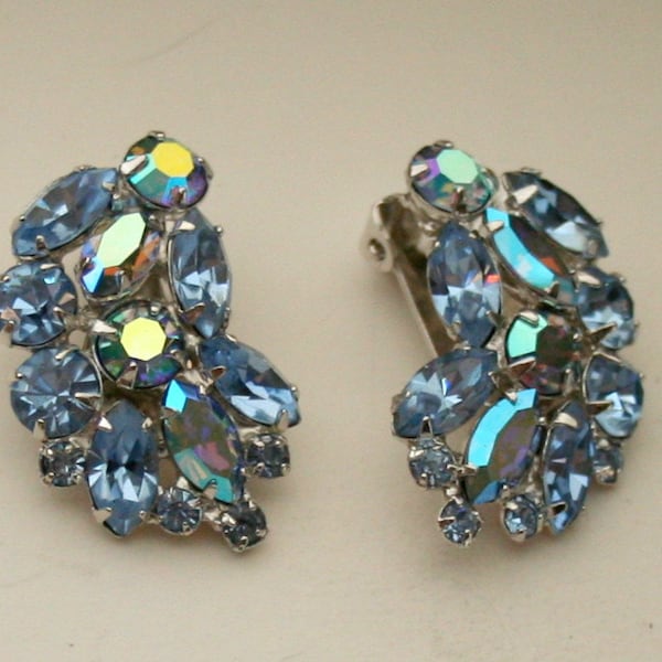 Rare Weiss Vintage 1970s Aurora Borealis Blue Crystal Clip-on Earrings NOS Color Burst