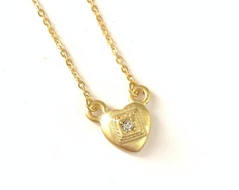 Vintage Matte Gold Grecian Style Rhinestone Heart Pendant Necklace // Matte Gold Plated Necklace // Heart Layering Chain // Layering Chain