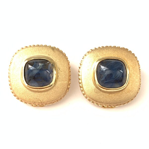 Vintage 18k Matte Gold Plated Egyptian Inspired Blue Glass Clip On Earrings // Vintage Satin Gold Plated Marbled Blue Cabochon Clips