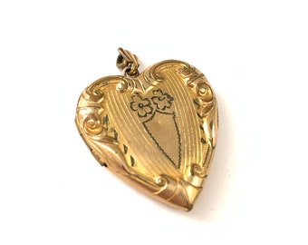 Antique Pinstripe Shield Heart Locket, Vintage Gold Filled Heart Locket, Small Locket Gift for Her, Gift for Mom