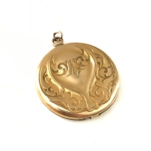 Vintage Antique Art Nouveau Engraved Locket