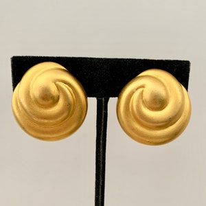 Retro Chunky Matte Gold Swirl Earrings, Vintage Gold Tone Swirl Earrings, Modernist Earrings