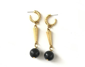 Vintage Simple Structural Gold Plated Dangle Earrings with Black Drop