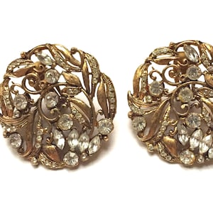 Gorgeous Designer Signed Thelma Deutsch Floral Garland Clip On Earrings