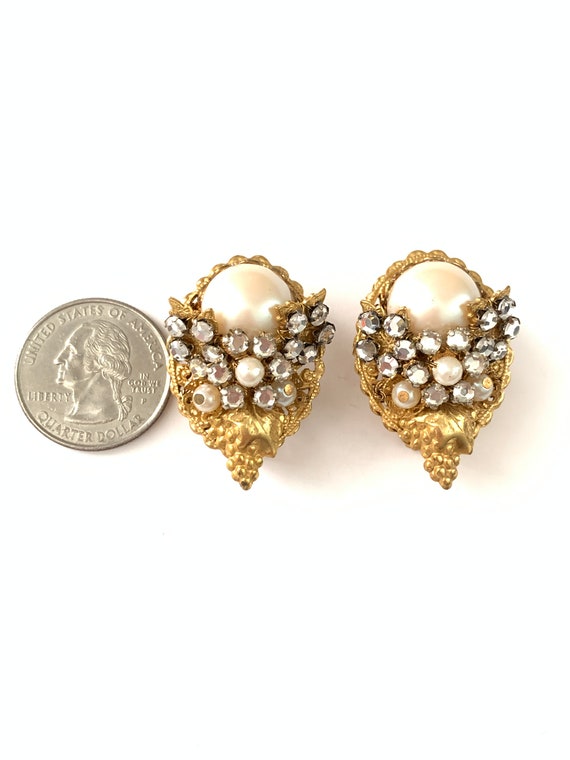 Gorgeous Vintage Gold Filigree Pearl Clip Earring… - image 6