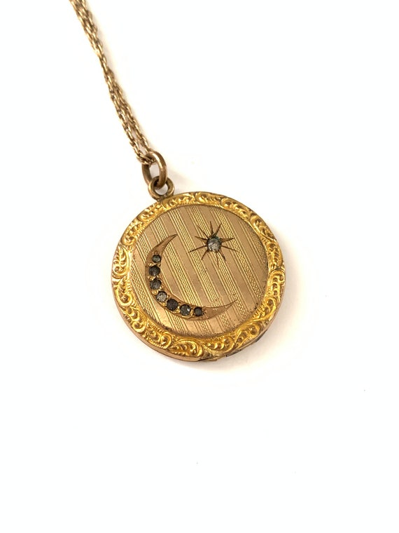 Vintage Filigree Oval Locket Necklace Pendant Fancy Scroll Gold Tone —  Vintage Virtue