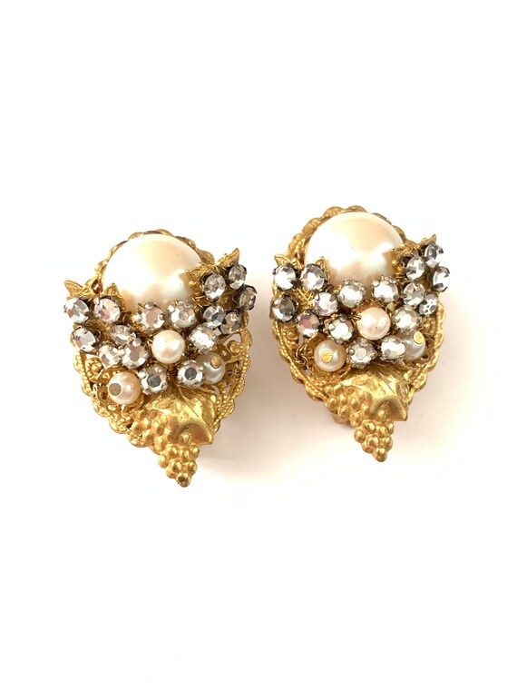 Gorgeous Vintage Gold Filigree Pearl Clip Earring… - image 4