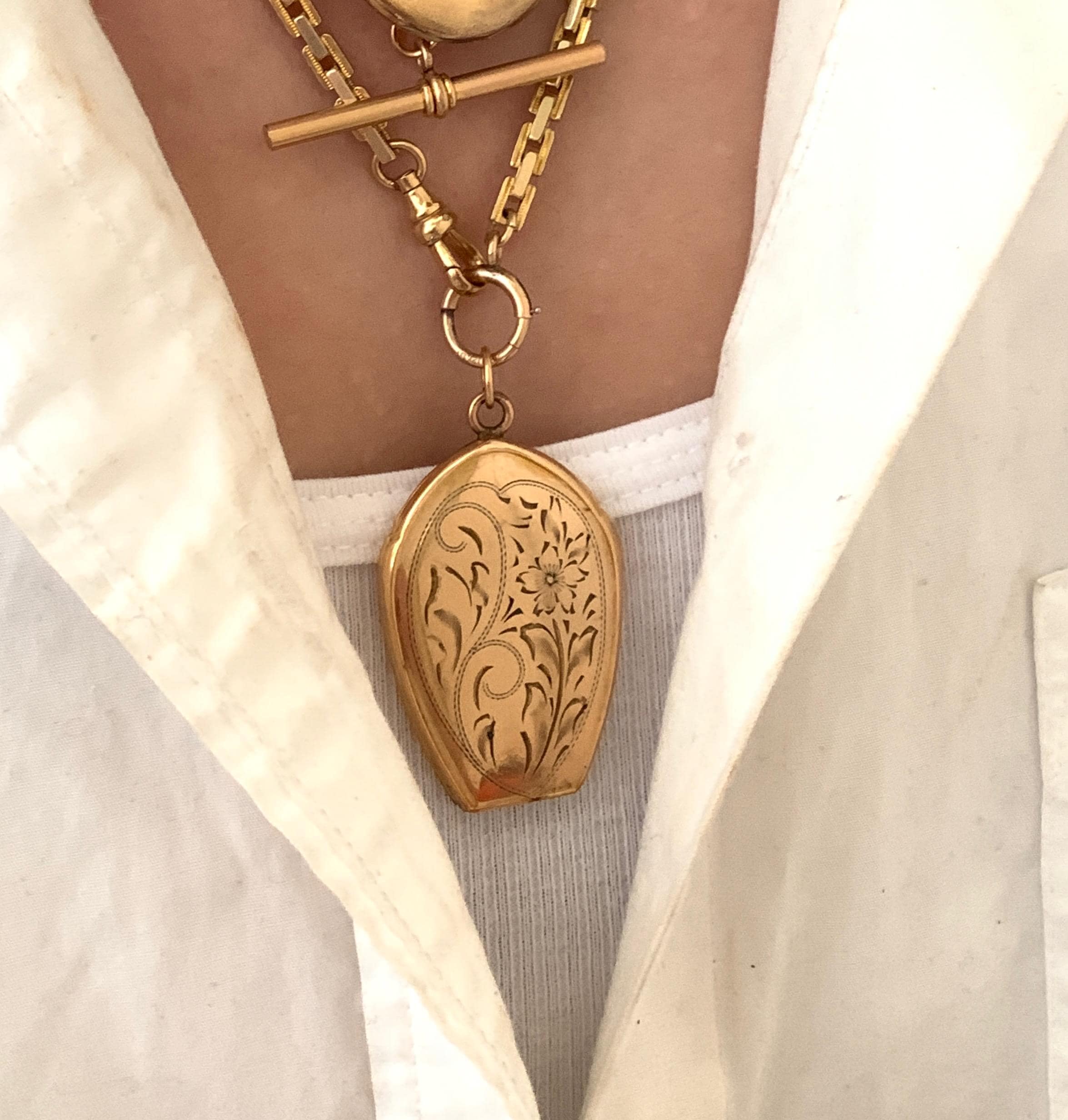 ヴィンテージの魔法のガーデンアーチウェイロケットペンダント