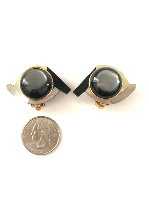 Vintage Lucite Eye Clip Earrings, Vintage Moderni… - image 4