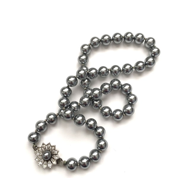 Vintage Steel Gray Pearl Single Strand Necklace with Beautiful Floral Clasp