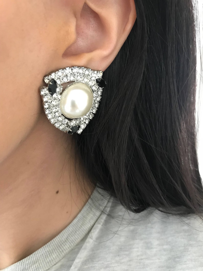 Gorgeous Vintage Deco Inspired Geometric Pave Rhinestone and Pearl Clip Earring