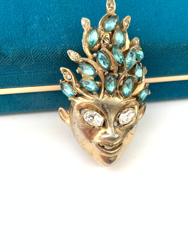 Vintage REJA Gold Plated Aqua Blue Rhinestone Face or mask brooch, Face Figural Brooch, Reja Brooch Pin image 5