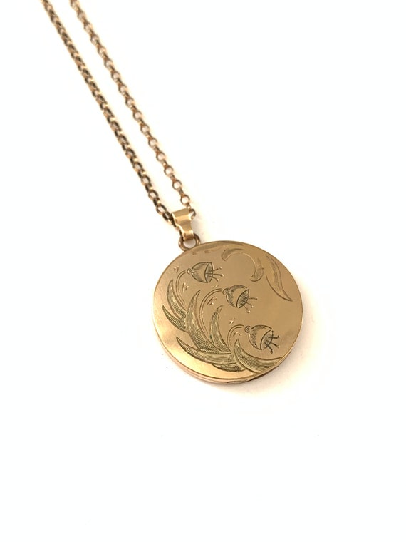 Gorgeous Antique Victorian Flower Locket Necklace,