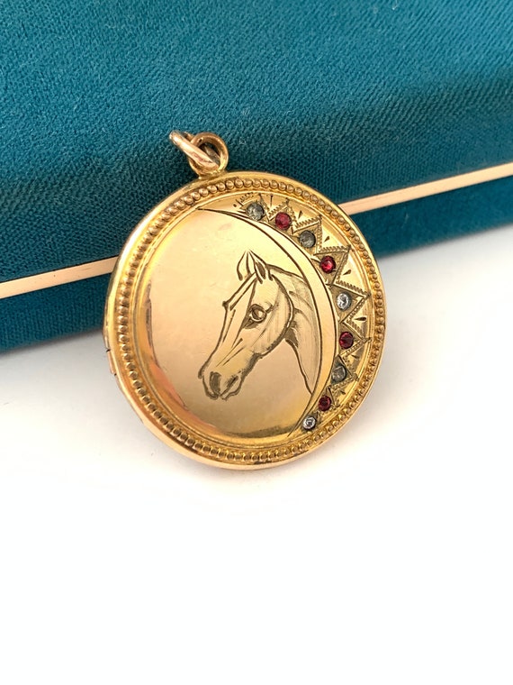 Gorgeous Vintage Enchanted Horse Locket, Antique V