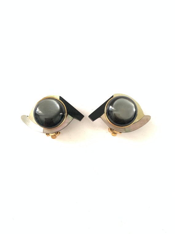 Vintage Lucite Eye Clip Earrings, Vintage Moderni… - image 1